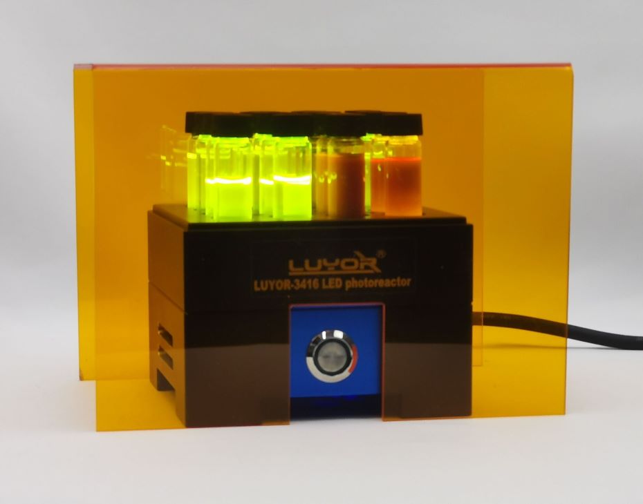LUYOR-3416 LED平行光化学反应仪?